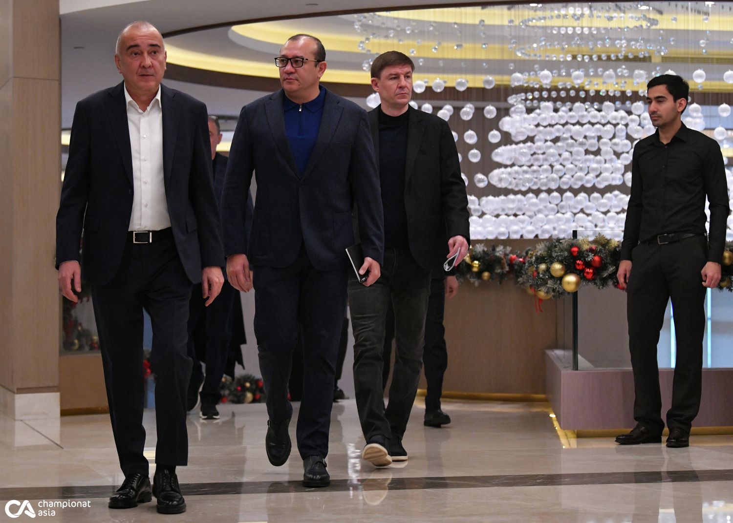 "Пахтакор" янги бош мураббийни таништирди