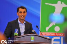 Равшан Эрматов: "Мухлислар ўзимизнинг футболни кўриш учун стадионга бормасдан, ТВда АПЛ ўйинини кўришлари менга оғир ботади"