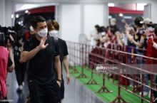 Кркич бутсаларини михга илди