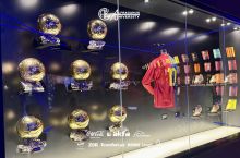 Coca Cola Tour. Мессининг "Олтин тўп"лари — "Барселона" клуби музейига сайёҳат