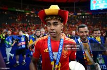 Ямаль, Гюлер, Гарначо — France Football йилнинг энг яхши ёш футболчиси бўлиш учун номзодларни эълон қилди