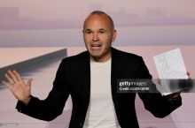 Иньеста "Барса" ва "Реал" рақобати чўққига чиққан пайтда Испания термасидаги муҳит ҳақида гапирди