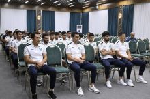 Жаҳон чемпионати учинчи саралаш босқичининг муҳим ўйинлари олдидан ЎФА президенти Абдусалом Азизов миллий жамоа билан учрашди