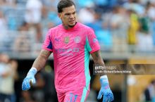 Тезкор: "Галатасарой" Эдерсон билан келишувга эришди